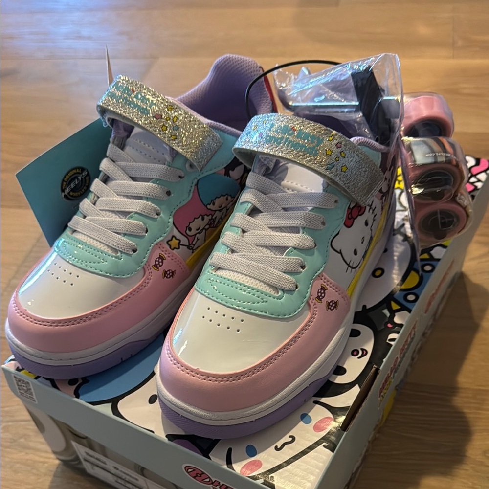 Hello Kitty heelys Sneakers with Glitter Strap